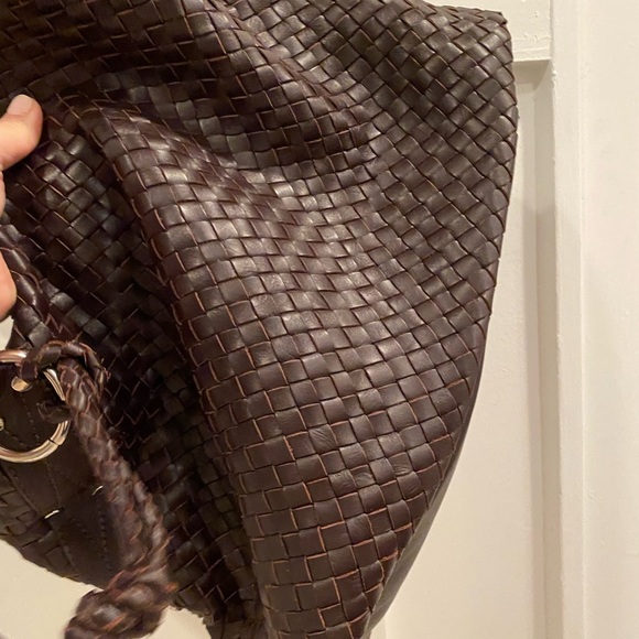 Handmade genuine leather chocolate brown woven tote - Picture 4 of 9